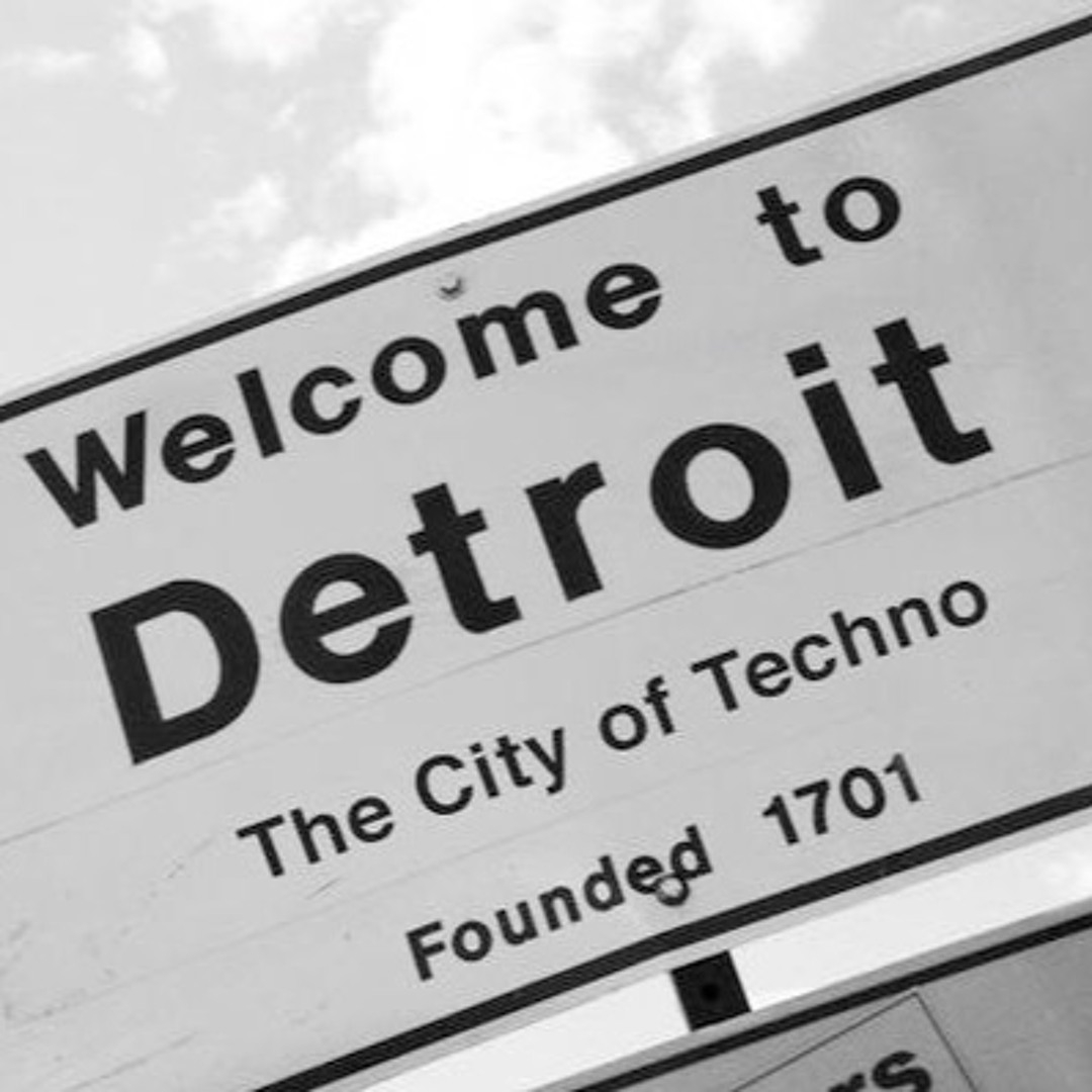 Detroit: El latido mecánico de una ciudad fantasma